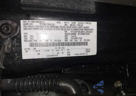 2015 Ford Focus S из США, поврежденный, VIN 1FADP3E28FL383224